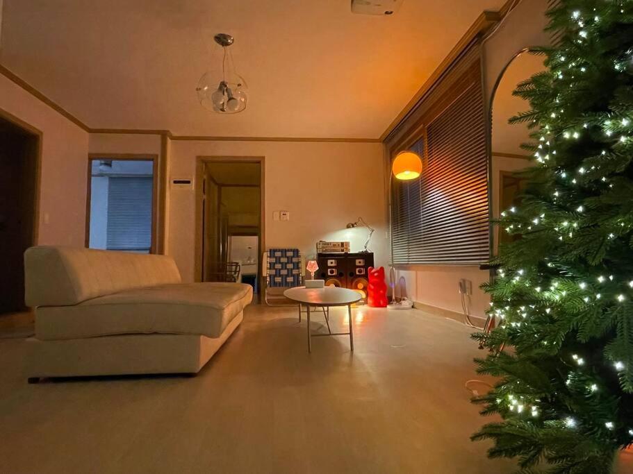 Aufn Orange Bulb Holiday home *